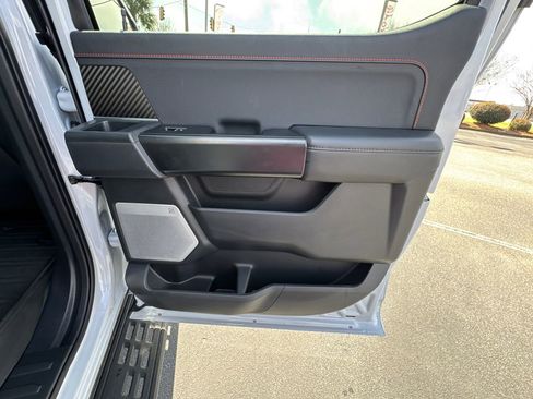 Used 2025 Ford F150 Raptor AWD/4WD image 16