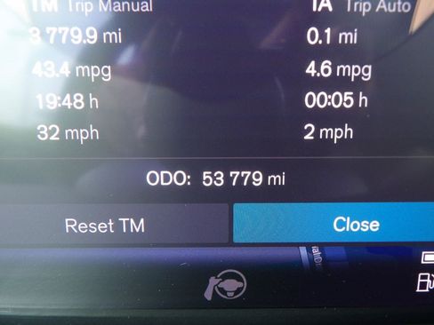Certified 2024 Volvo XC90 T8 Ultimate AWD/4WD image 21