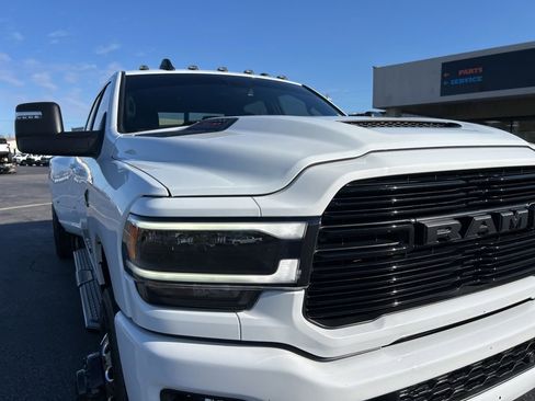 Used 2024 RAM 3500 Laramie w/ Night Edition image 31