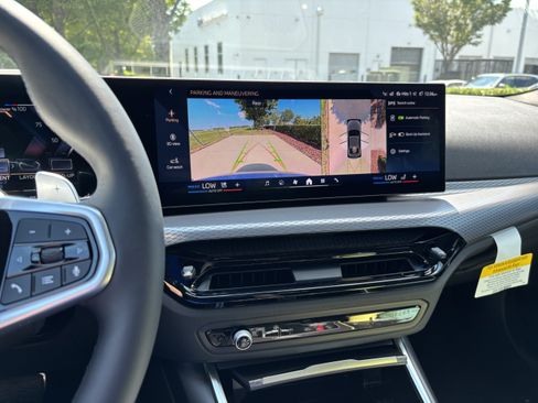 New 2026 BMW 330i Sedan w/ M Sport Package RWD image 25