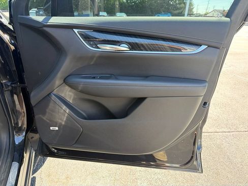 Used 2020 Cadillac XT6 Premium Luxury w/ LPO, Floor Liner Package FWD image 26