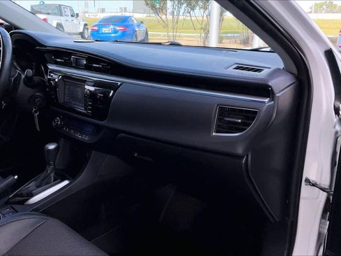 Used 2014 Toyota Corolla S FWD image 17