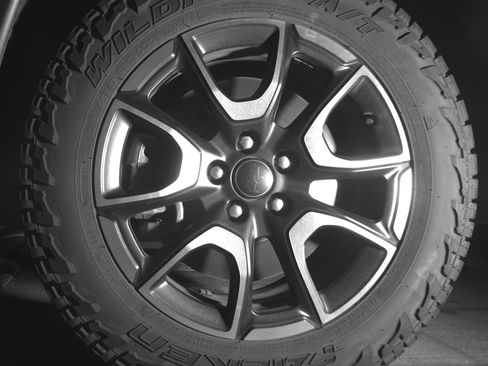 Used 2025 Jeep Compass Trailhawk AWD/4WD image 12