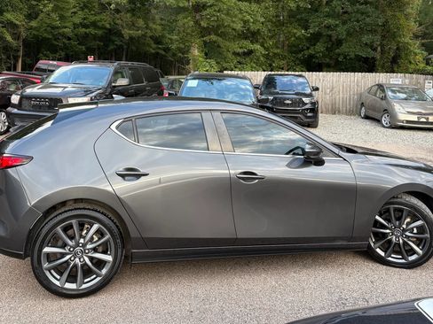 Used 2019 MAZDA MAZDA3 Hatchback w/ Preferred Package FWD image 7