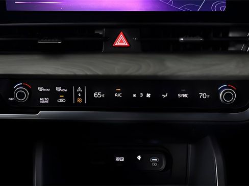 Used 2025 Kia Sportage X-Line image 27