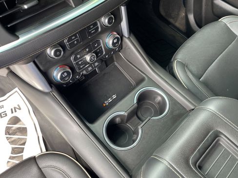 Used 2023 GMC Yukon SLT RWD image 19