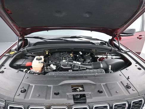 Used 2022 Jeep Grand Cherokee Limited image 14