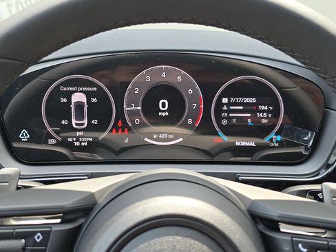 New 2025 Porsche Cayenne Coupe image 28