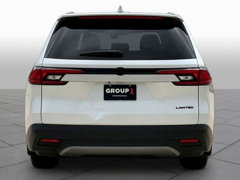 Used 2025 Toyota Grand Highlander FWD image 5