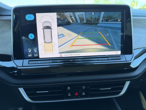 New 2026 Volkswagen Atlas SE image 23