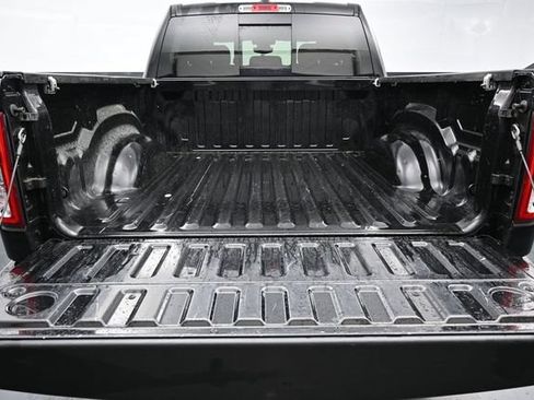 Used 2019 RAM 1500 Big Horn AWD/4WD image 9