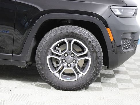 Used 2023 Jeep Grand Cherokee Trailhawk AWD/4WD image 50