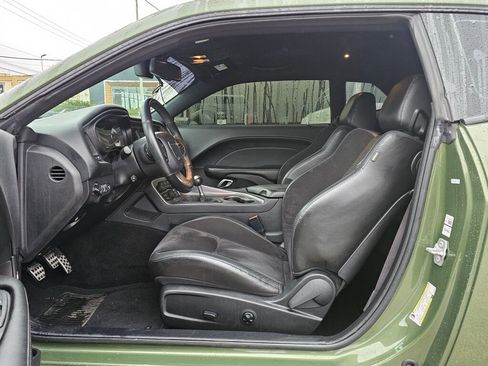 Used 2019 Dodge Challenger R/T Scat Pack w/ Shaker Package image 17