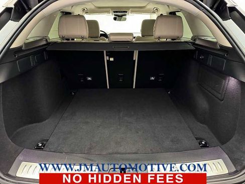 Used 2018 Land Rover Range Rover Velar S image 17