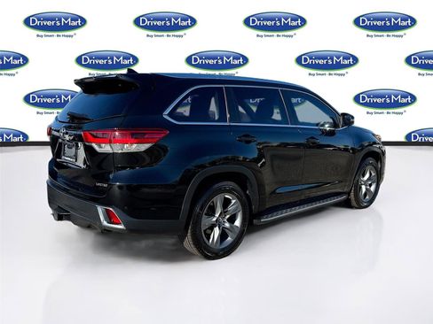 Used 2019 Toyota Highlander Limited Platinum FWD image 7