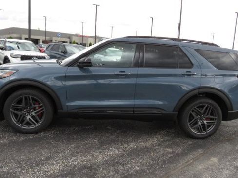 New 2026 Ford Explorer ST image 13