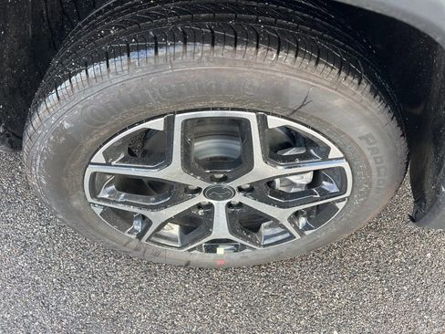 New 2026 Jeep Compass Limited image 9