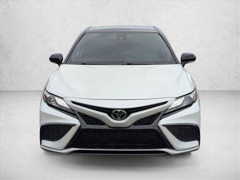 Used 2022 Toyota Camry XSE FWD image 2