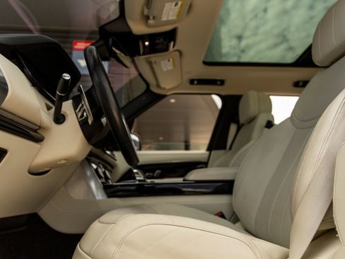 Used 2023 Land Rover Range Rover SE image 21