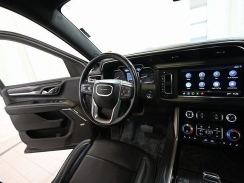 Used 2021 GMC Yukon XL Denali AWD/4WD image 34