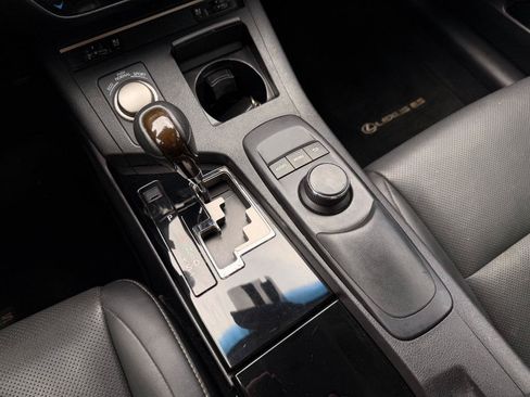 Used 2014 Lexus ES 350 w/ Premium Package FWD image 12