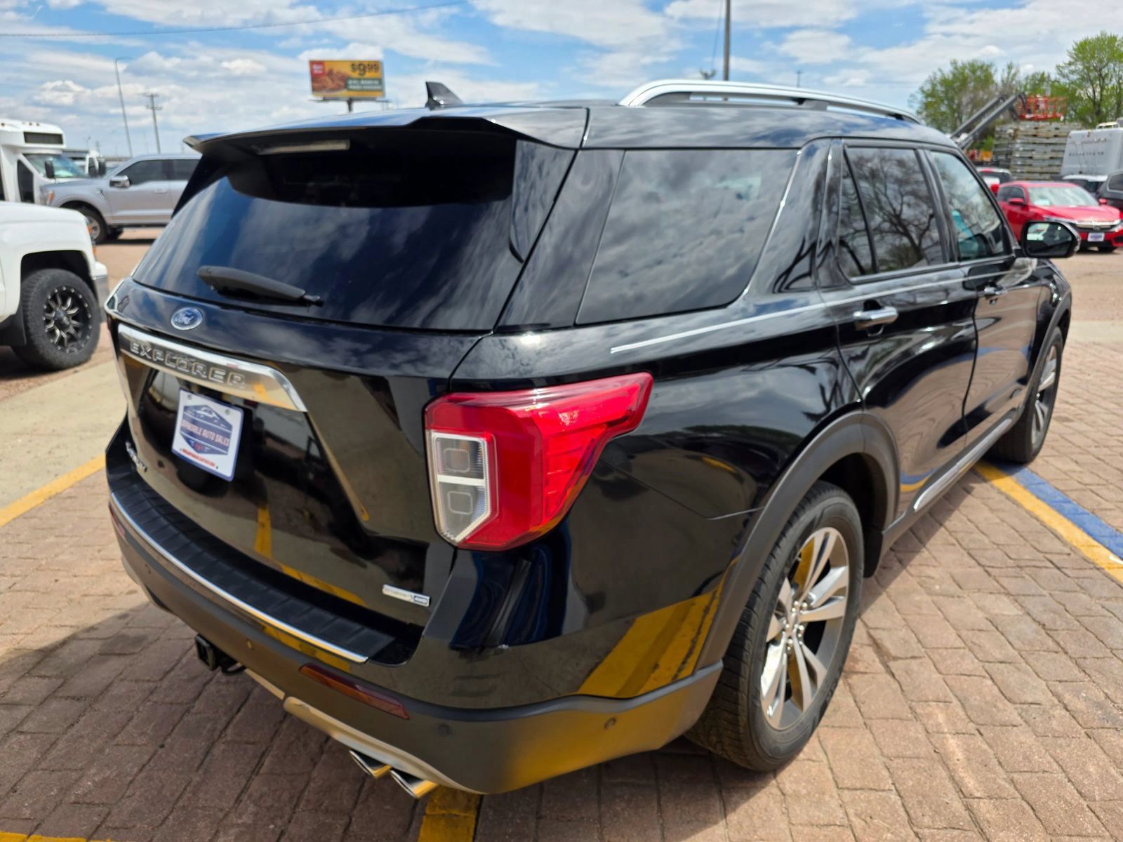 Used 2020 Ford Explorer Platinum w/ Premium Technology Package AWD/4WD image 5