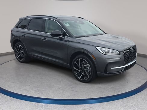 New 2026 Lincoln Corsair Grand Touring AWD/4WD image 3