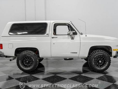 Used 1990 Chevrolet Blazer 4WD image 13