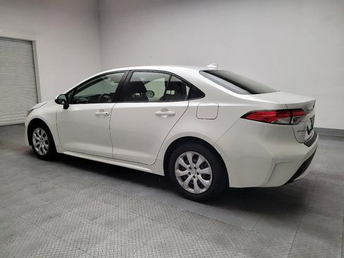 Used 2021 Toyota Corolla LE image 3