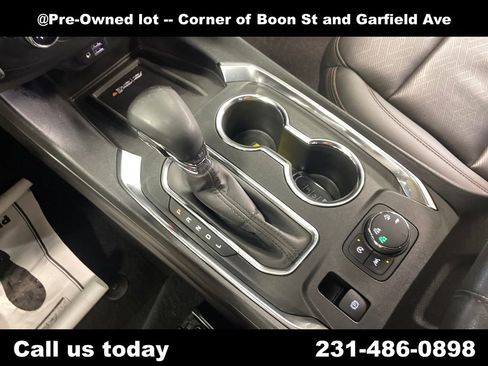 Used 2023 Chevrolet Traverse High Country AWD/4WD image 24