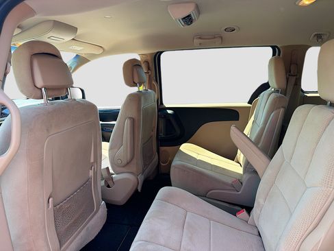 Used 2013 Dodge Grand Caravan SE FWD image 6