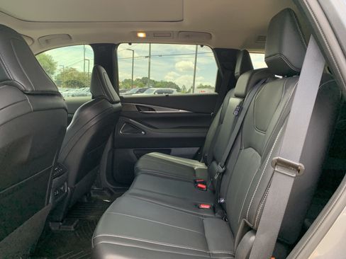 Used 2024 INFINITI QX60 Luxe w/ Vision Package AWD/4WD image 32