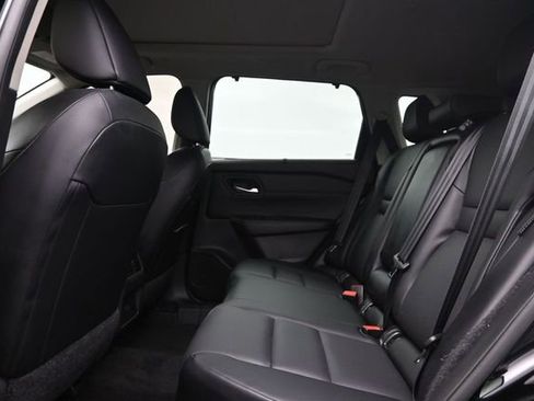 Used 2023 Nissan Rogue SV w/ SV Premium B Package AWD/4WD image 11