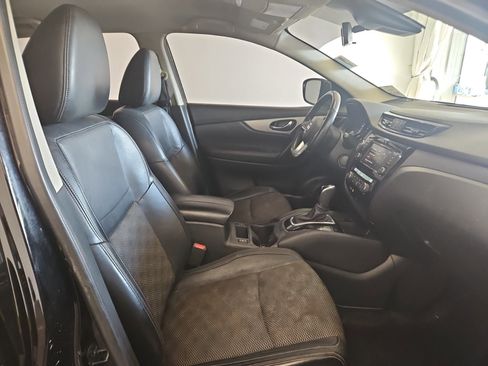 Used 2020 Nissan Rogue Sport SV w/ Technology Package image 13