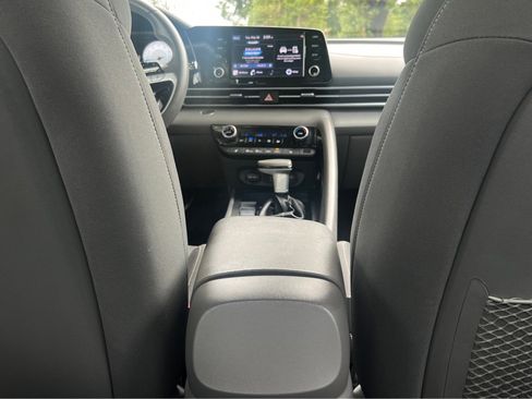 Used 2021 Hyundai Elantra SEL w/ Convenience + Premium Package FWD image 25