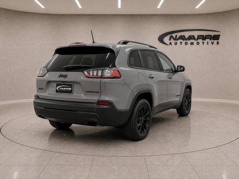 Used 2023 Jeep Cherokee Altitude Lux AWD/4WD image 7