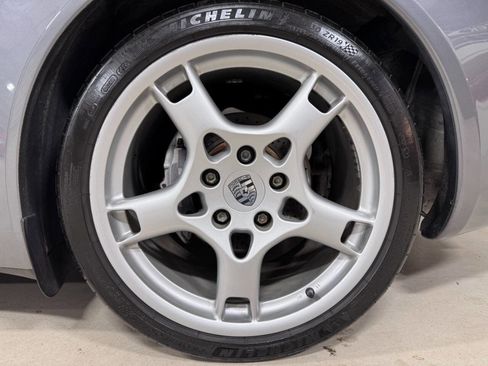 Used 2005 Porsche 911 Carrera RWD image 13