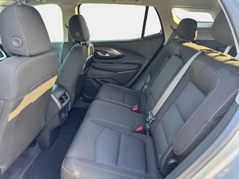 Used 2024 GMC Terrain SLE AWD/4WD image 11