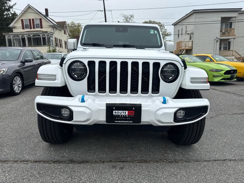 Used 2021 Jeep Wrangler Unlimited Sahara AWD/4WD image 4