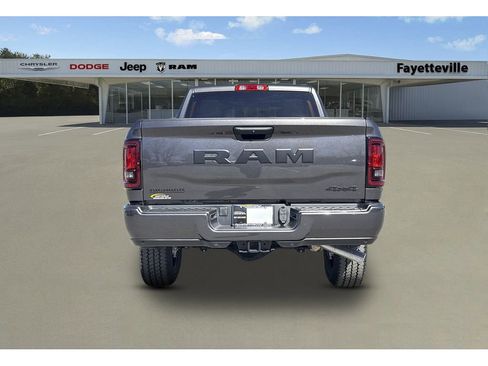 New 2026 RAM 2500 Big Horn AWD/4WD image 4
