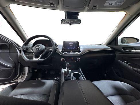 Used 2023 Nissan Altima 2.5 SV FWD image 12