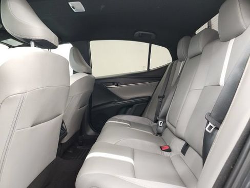 Used 2026 Toyota Camry SE FWD image 39
