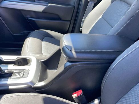Used 2019 Chevrolet Colorado LT w/ LT Convenience Package RWD image 16