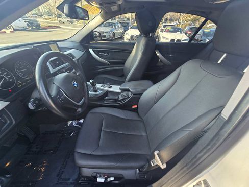 Used 2018 BMW 320i xDrive 320i xDrive image 23