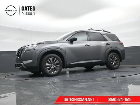 Certified 2023 Nissan Pathfinder SV w/ Black Appearance Package AWD/4WD image 41