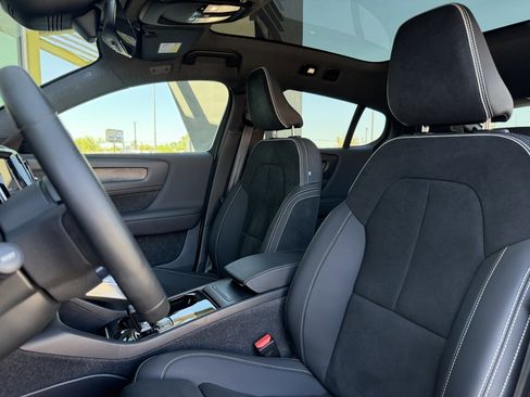 Used 2023 Volvo C40 P8 Recharge Plus w/ Protection Package Premier image 35