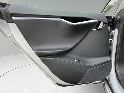 Used 2016 Tesla Model S P100D image 31