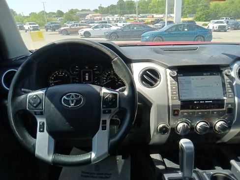 Used 2020 Toyota Tundra SR5 w/ SR5 Leather Package AWD/4WD image 26