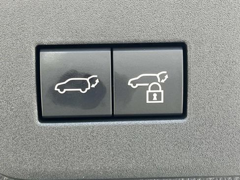 Used 2025 Lexus GX 550 w/ Accessory Package (Z1) AWD/4WD image 24