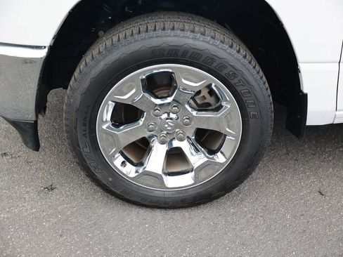 Used 2022 RAM 1500 Big Horn AWD/4WD image 12